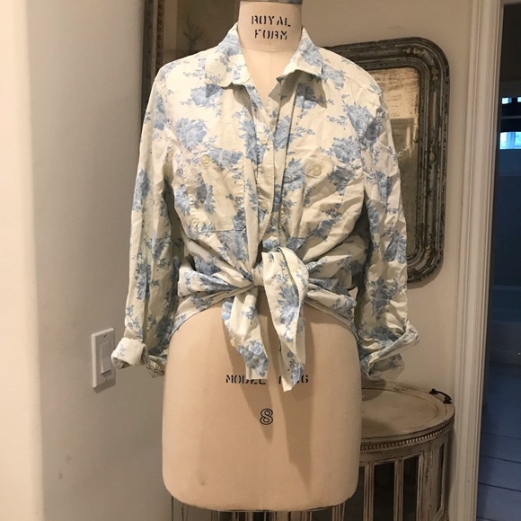Old Navy Tops - Old Navy floral button down vintage blouse